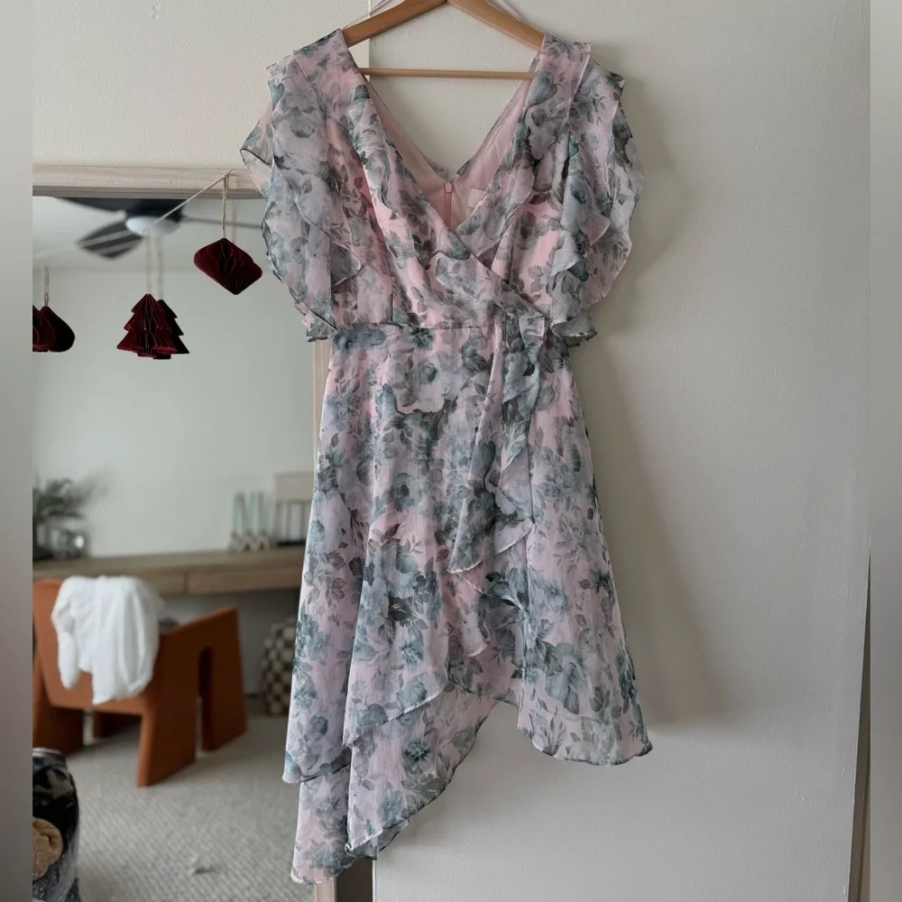 SOLD NWT KEEPSAKE THE LABEL Floral Asymmetrical Dress - Picture 1 of 4